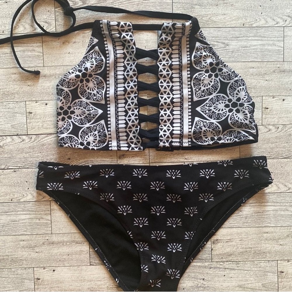 Black and White Patterned Bikini Set